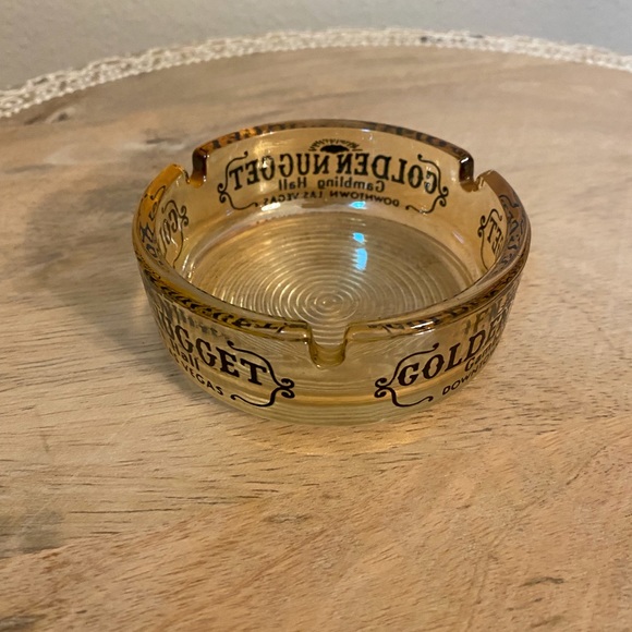 Golden Nugget Gambling Hall Downtown Las Vegas Vintage Ashtray 🎲🎰 - Picture 4 of 8